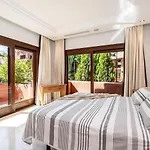 Golden Coast Escape Apartmán