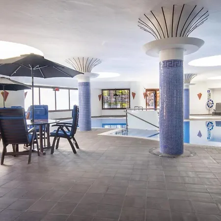 Golden Coast Escape Apartman *